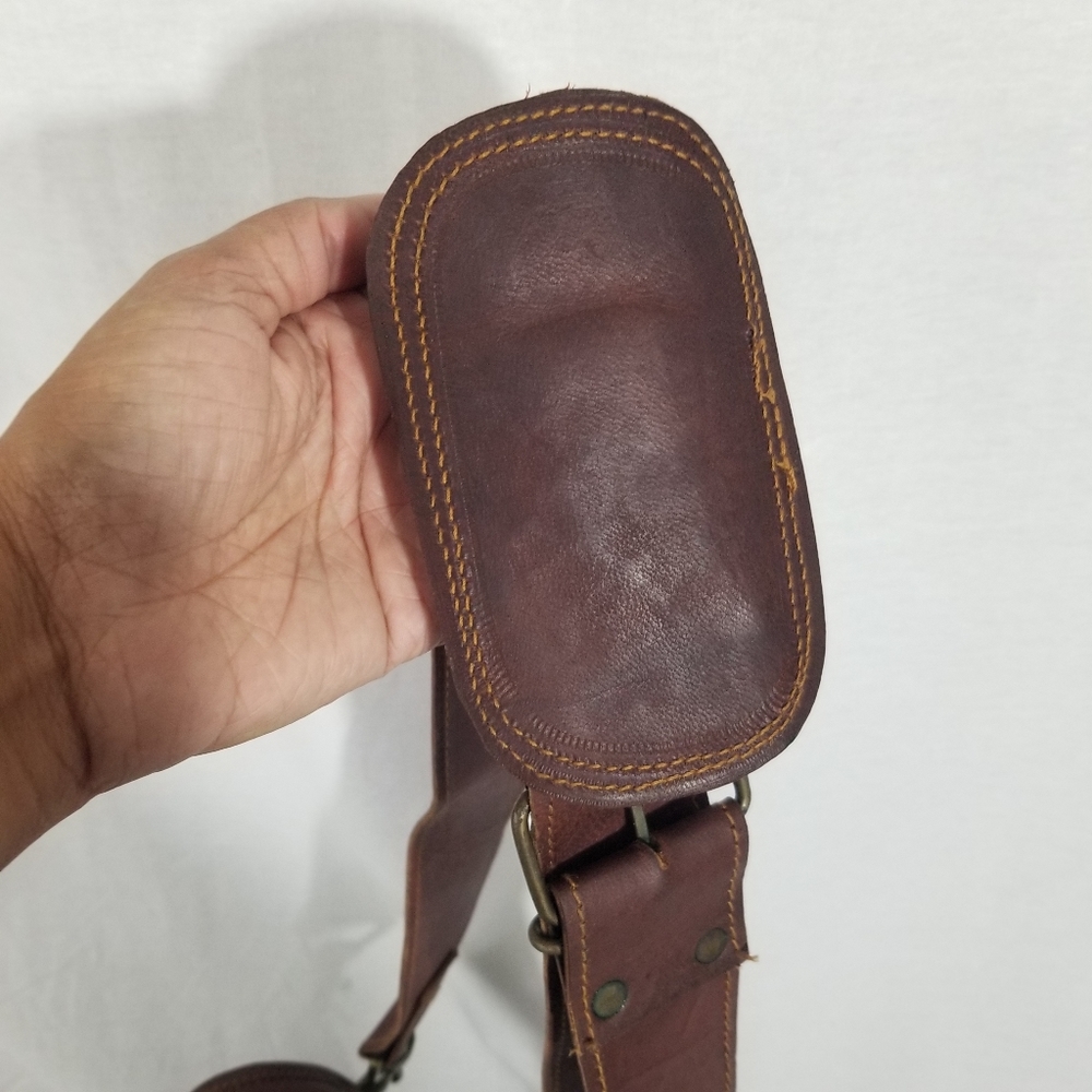 100% Genuine Leather Messenger style briefcase Coated Waxed Leather - Picture 8 of 17